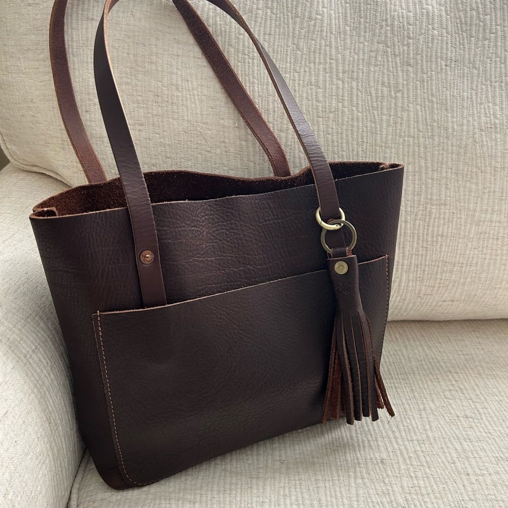 Go Forth Goods small Avery tote in mocha